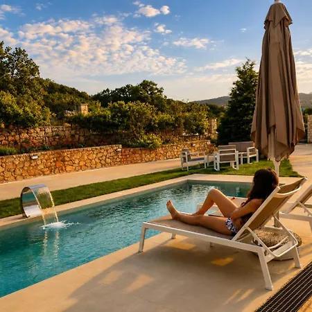 Alma Libre Luxury With Private Pool & Sea View * 罗希姆诺